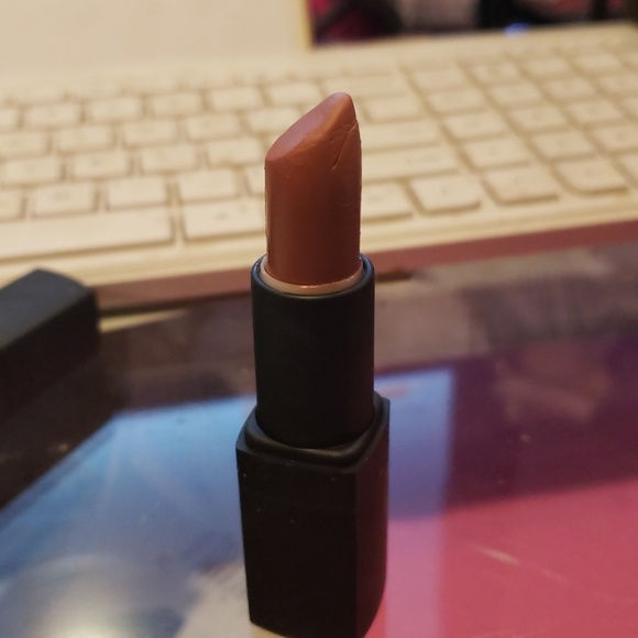 nars blonde venus